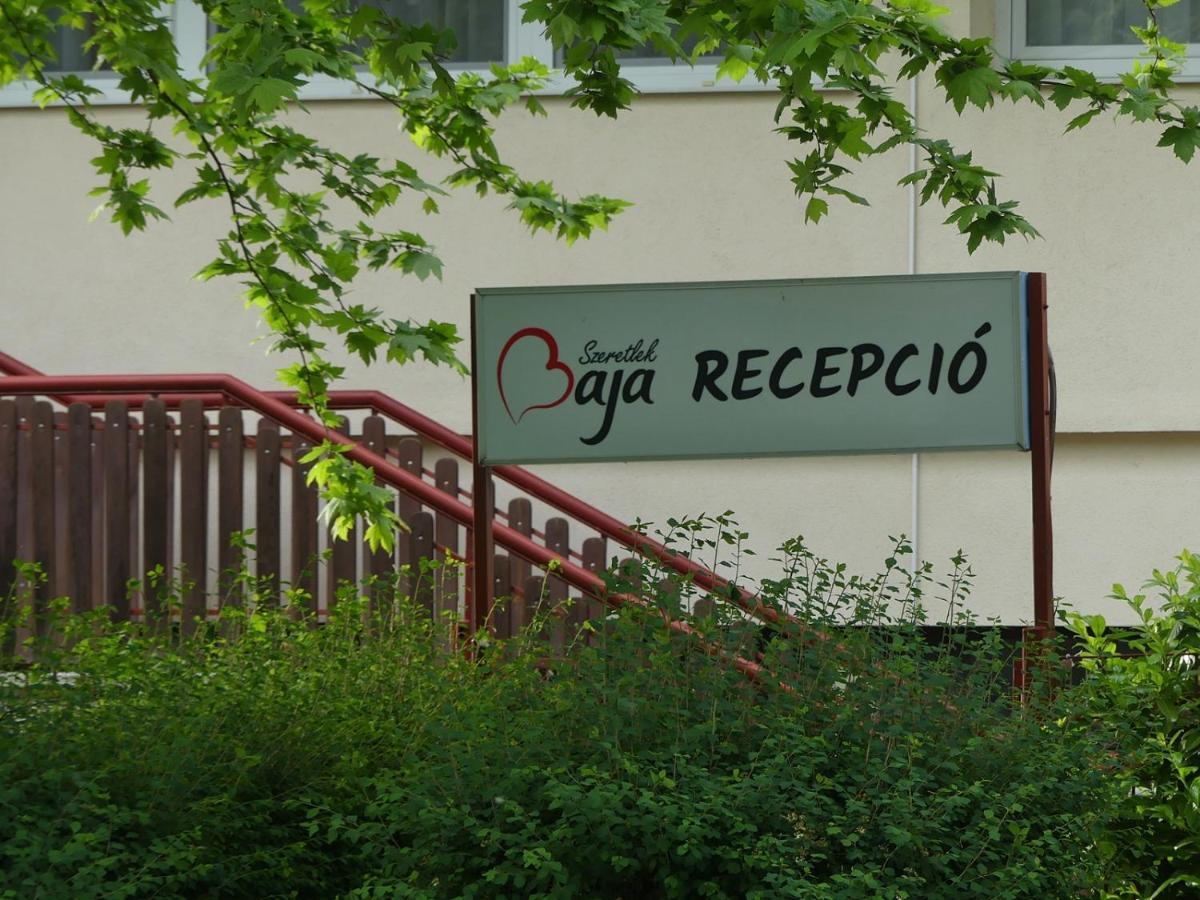 Napsugar Szallo Baja Εξωτερικό φωτογραφία