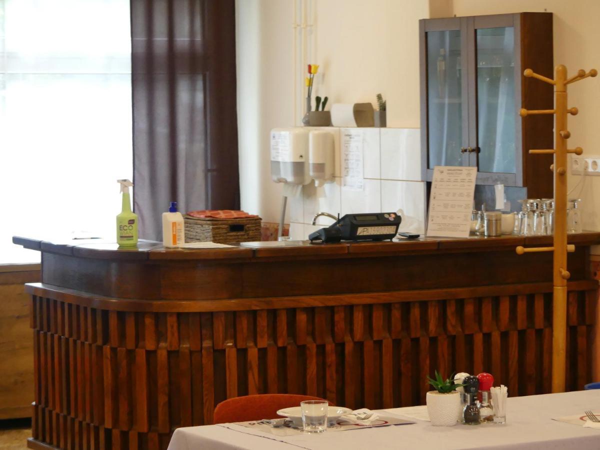 Napsugar Szallo Baja Εξωτερικό φωτογραφία